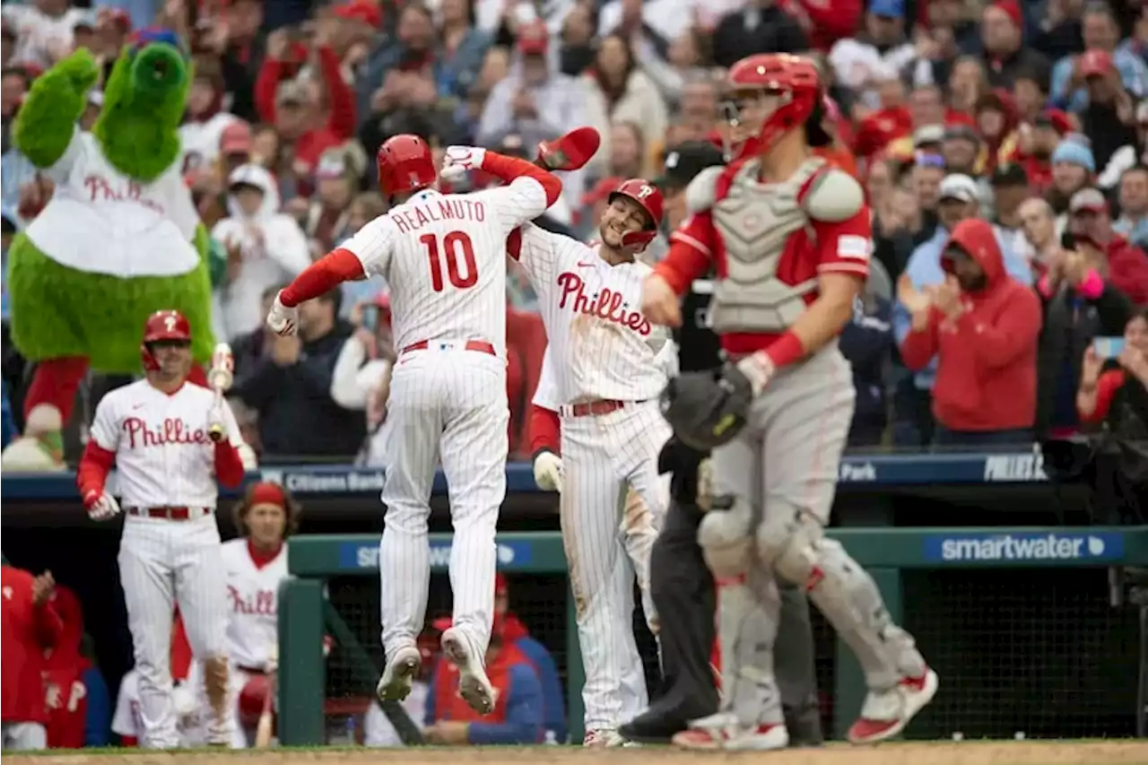 Phillies, J.T. Realmuto right at home in opener at Citizens Bank Park, topping Reds, 5-2