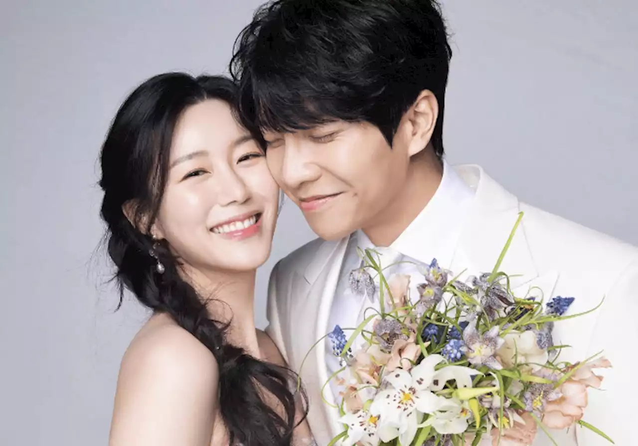 LOOK: Lee Seung-gi and Lee Da-in are married