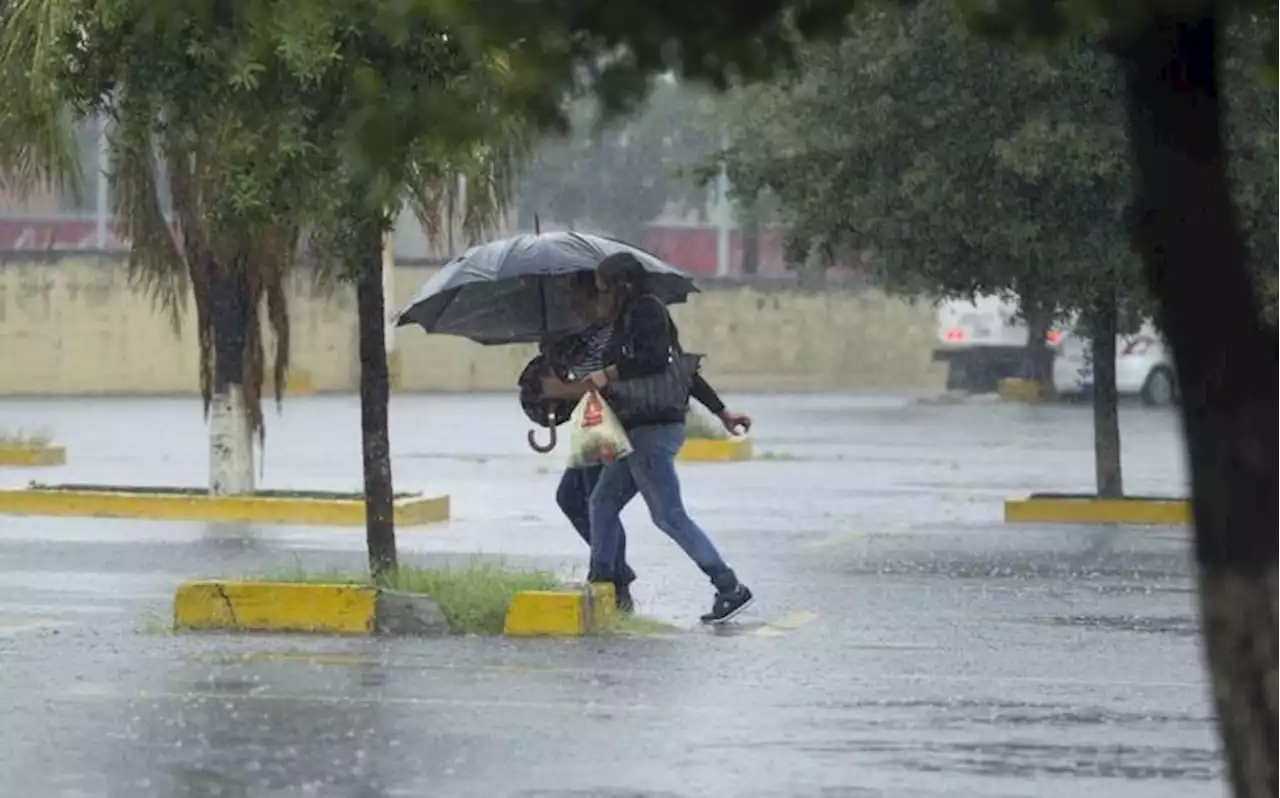 Sábado de Gloria con lluvias, truenos y granizo en el norte de México