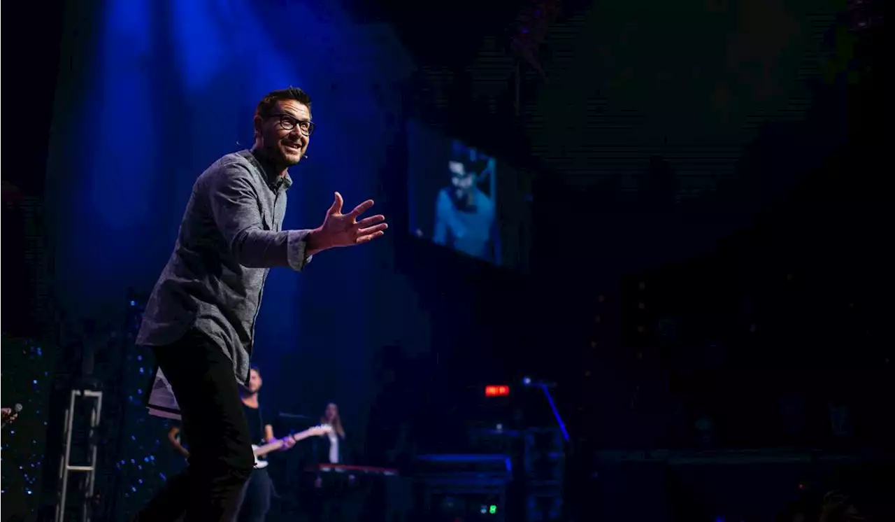 ‘Please Sorry Thanks’ are keys to social grace and healing, District pastor Batterson says