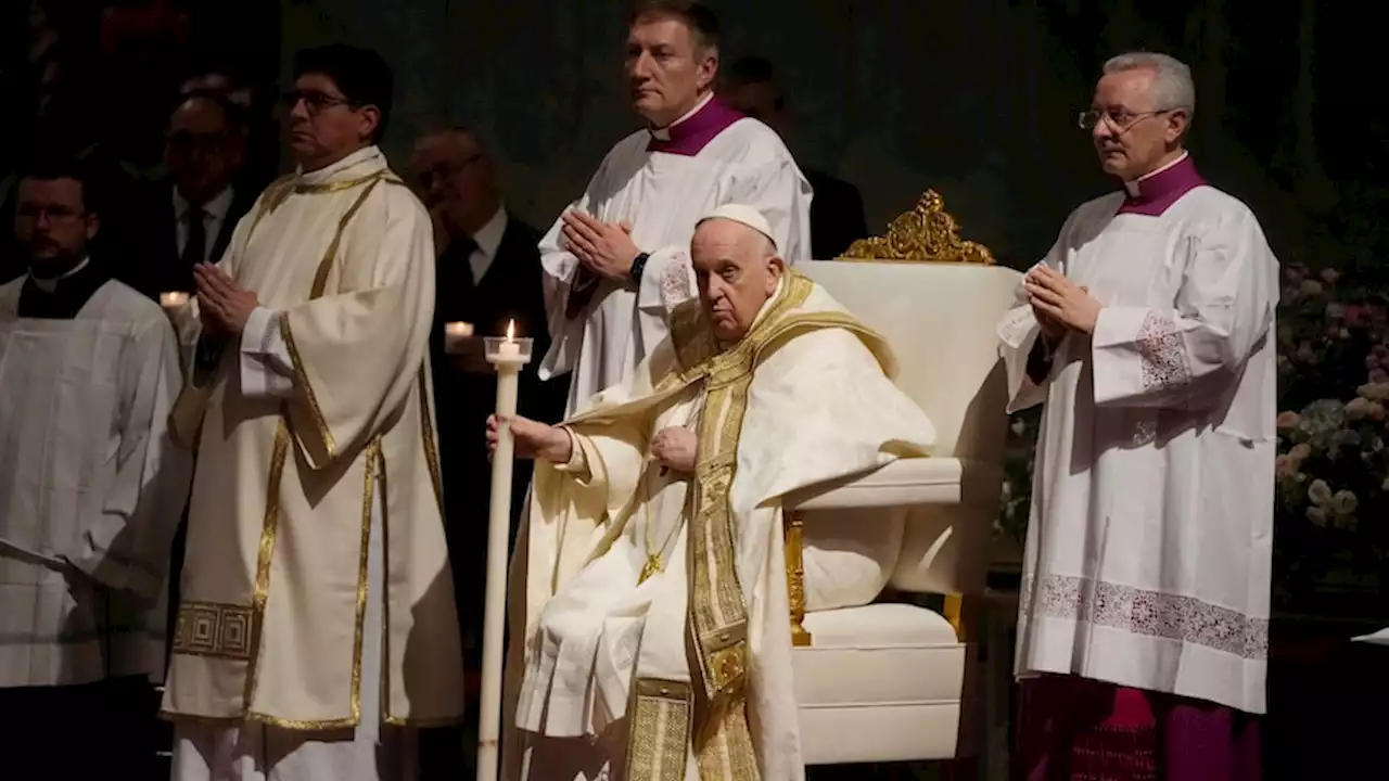 Pope Francis extols hope, despite the 'icy winds of war'