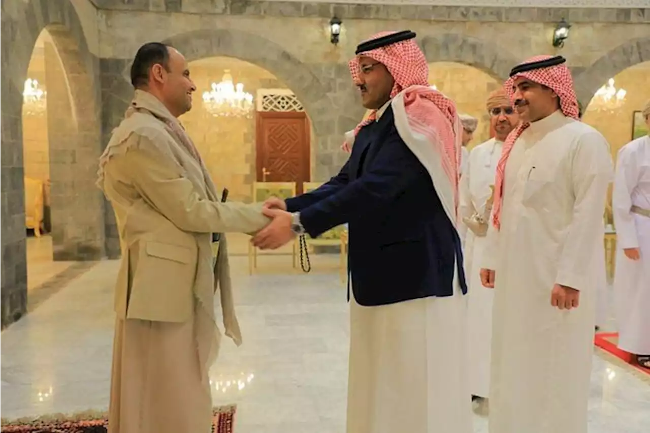 برئاسة سفير المملكة.. وفد سعودي يلتقي وفداً حوثياً في صنعاء لبحث إنهاء الحرب