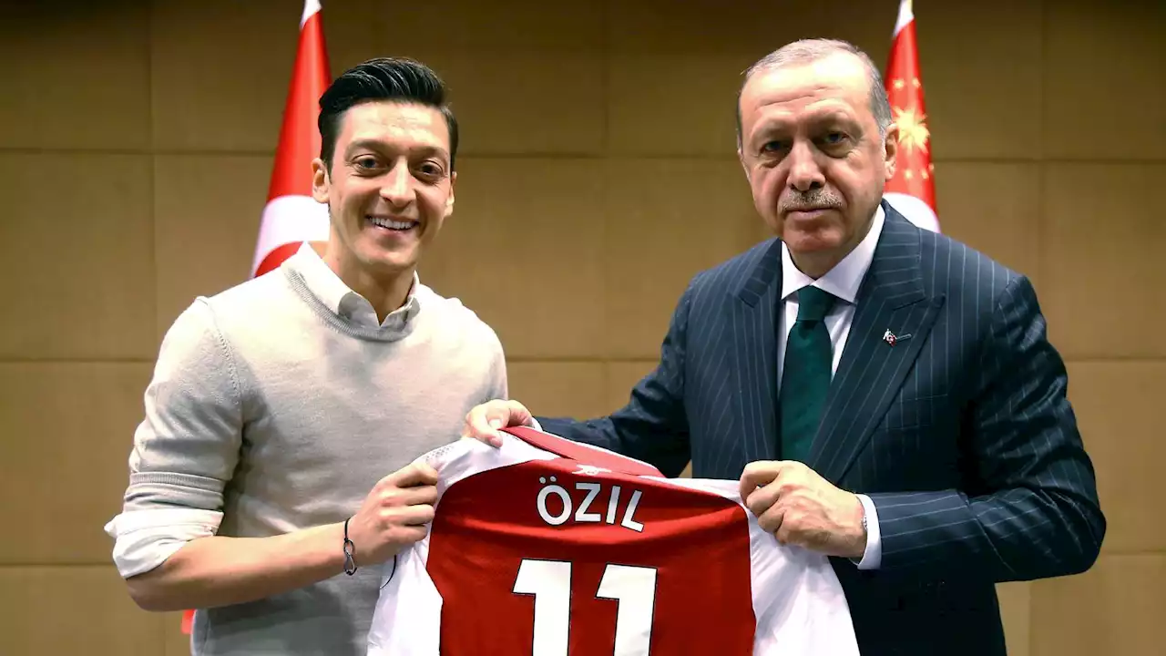 Mesut Özil (34) kandidiert für Erdogan-Partei