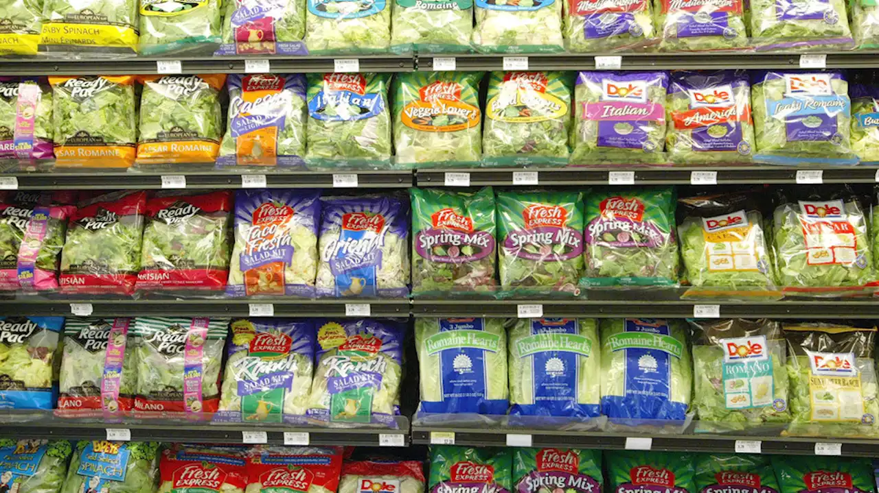 FDA warns not to eat these salads after lettuce recall