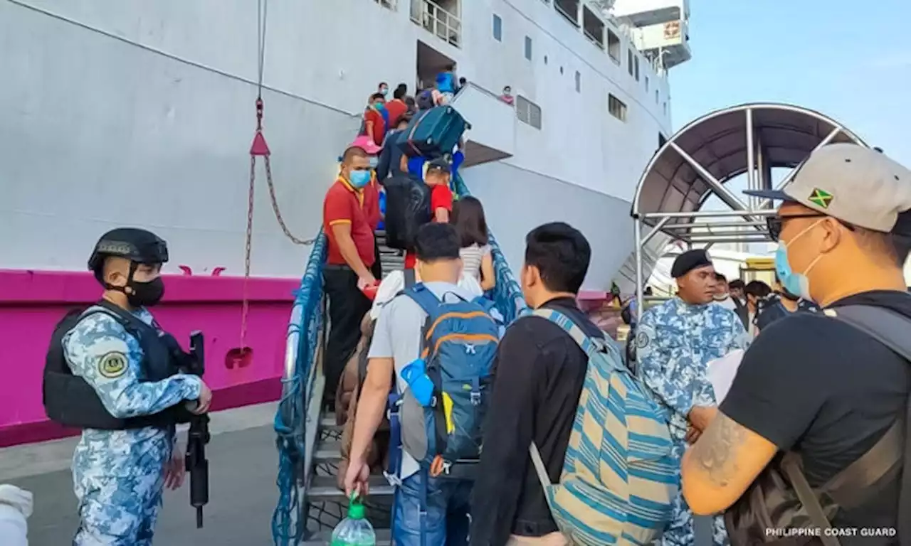 PCG logs over 280,000 passengers in Philippine ports on Easter weekend