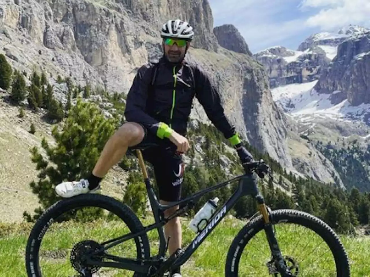 Malore in bici: morto a 49 anni Dario Acquaroli, campione di mountain bike