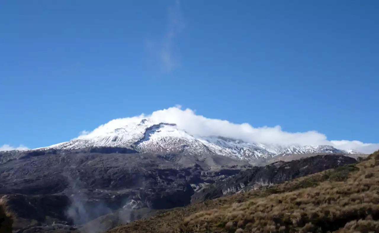 Volcán Nevado del Ruiz sigue en alerta naranja: reportan 180 sismos