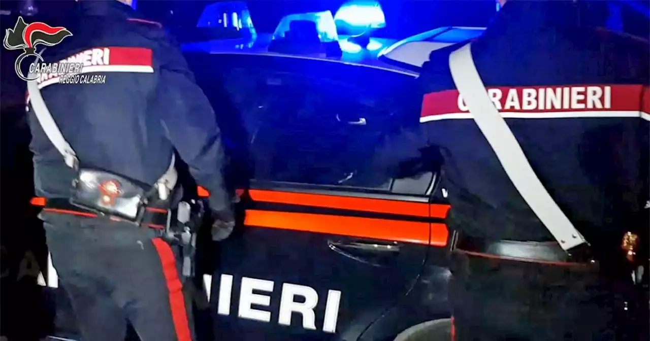 Milano, 25enne accoltellato nella notte e lasciato agonizzante per strada: è morto in ospedale - Il Fatto Quotidiano