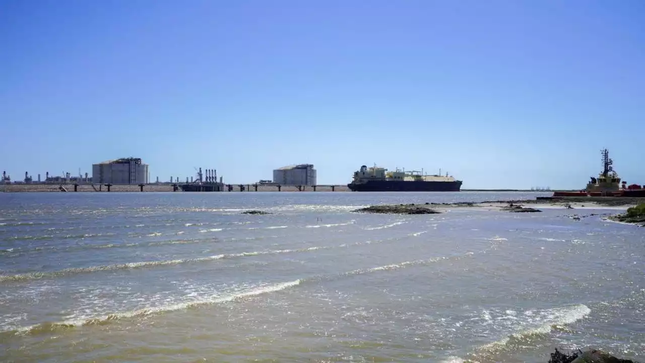 TEXAS POLLUTION: What is causing air in Texas' Gulf of Mexico coast to be more polluted?