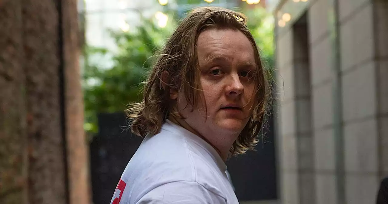 Lewis Capaldi can't find builder to renovate £1.6m farmhouse outside Glasgow