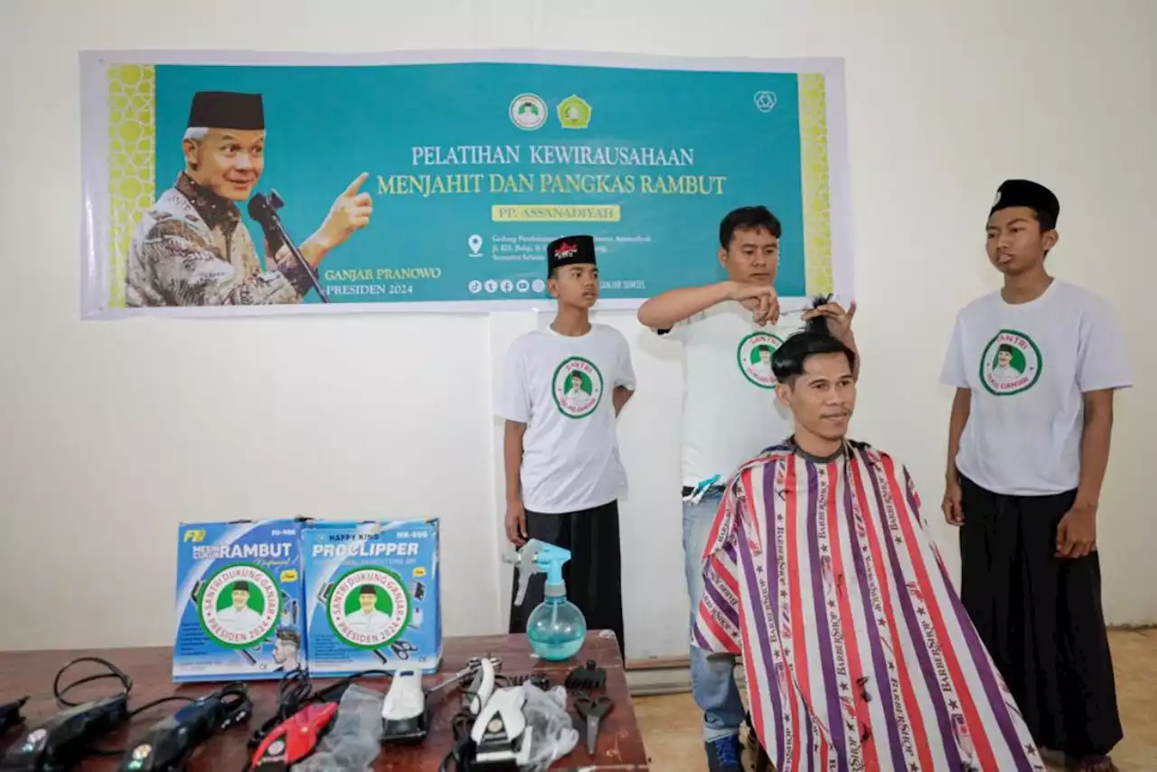 Lewat Pelatihan Kewirausahaan, SDG Sumsel Berdayakan Santri di Palembang