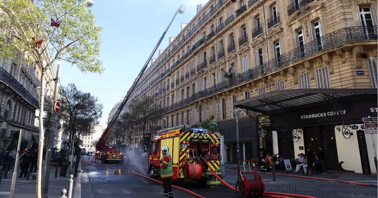 Vidéo - Marseille : incendie dans un immeuble de la rue de la République, quatre personnes évacuées