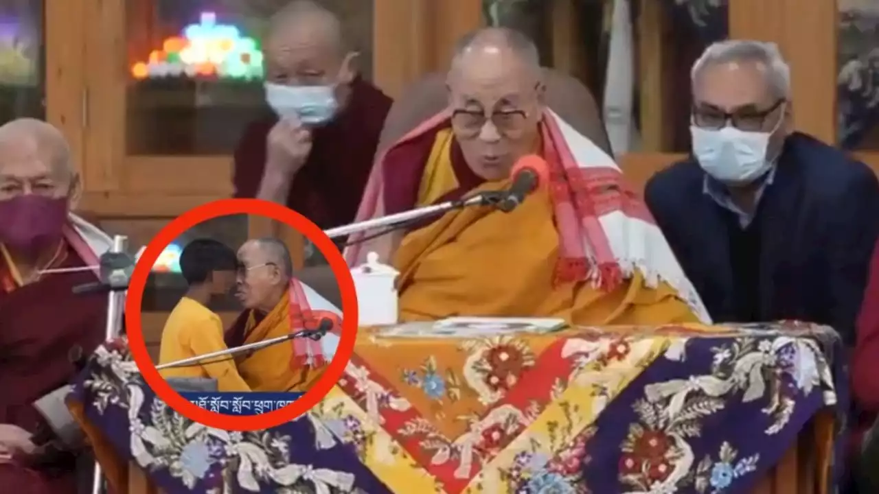 Dalai Lama desata enojo al besar a un menor en la boca