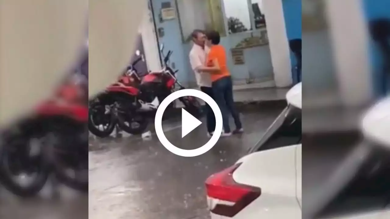 Video | Se viraliza pareja de Martínez, Veracruz bailando bajo la lluvia