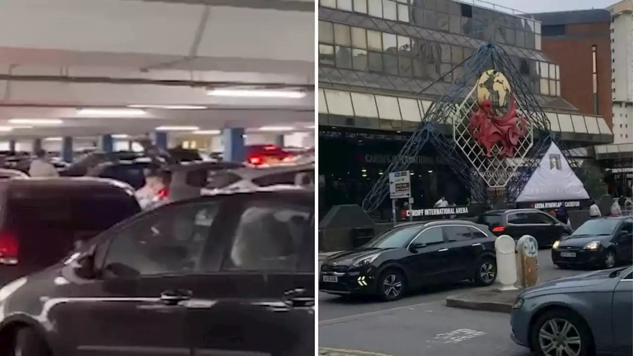 Easter chaos as hundreds of shoppers stuck in car park with some abandoning cars, as 'council traffic lights to blame'