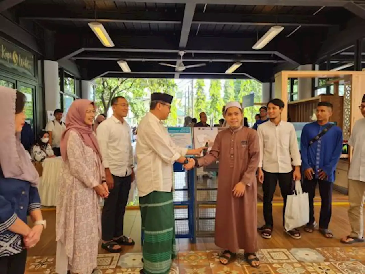 Masjid Raya Bintaro Kumpulkan 17,5 Ton Limbah melalui Sedekah Sampah