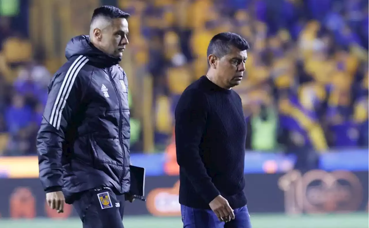 Afición de Tigres pide salida del Chima Ruiz tras derrota vs Mazatlán