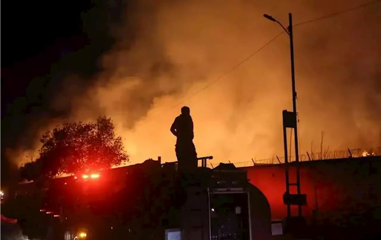 Incendio en central de abasto duró cinco horas