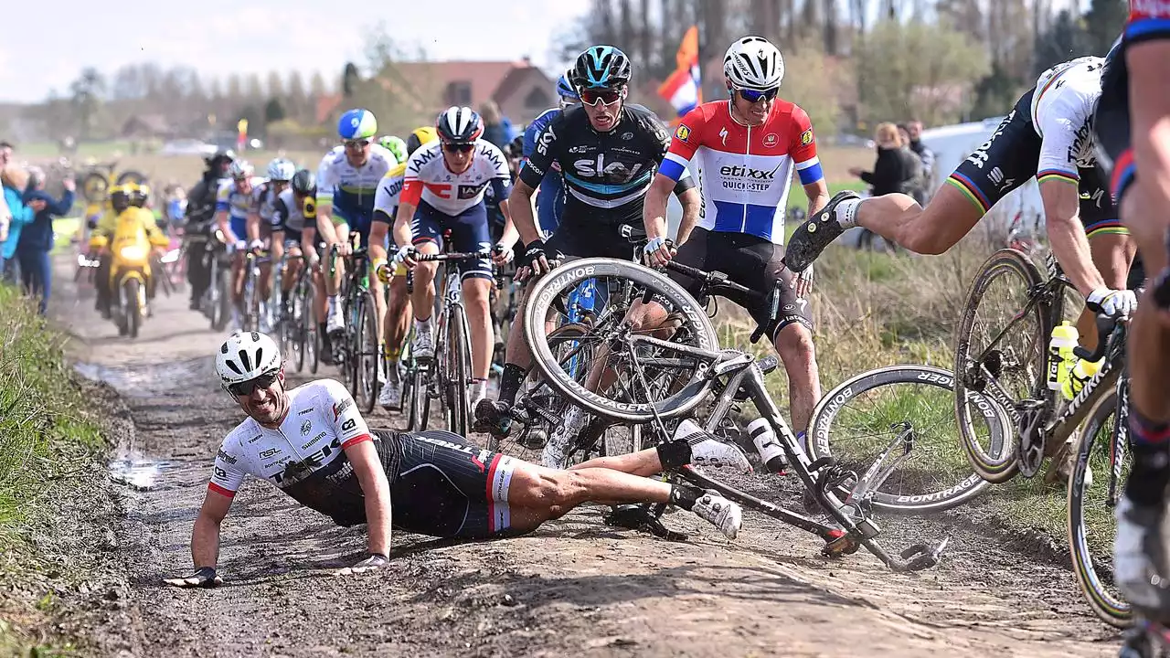 In Parijs-Roubaix liggen spektakel en chaos altijd op de loer