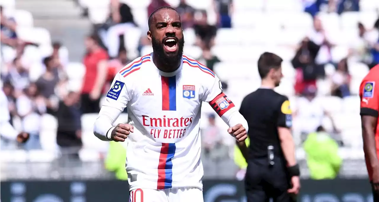 OL : Lacazette dans l'histoire... du Groupama Stadium !