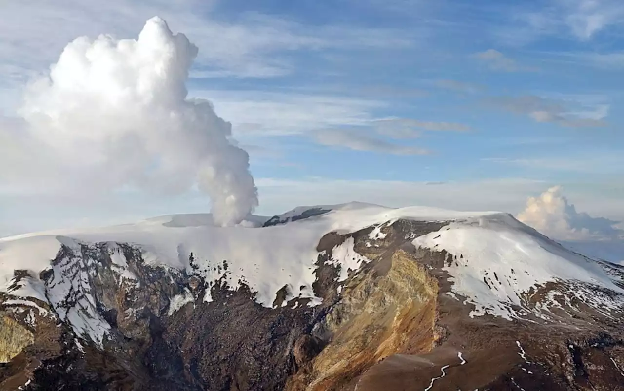 Volcán nevado del Ruiz: persisten sismos y anomalías térmicas en cráter - Pulzo