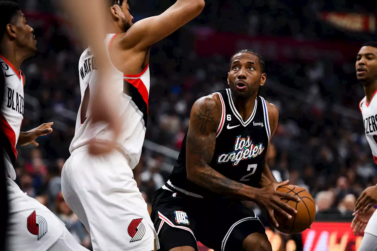 Kawhi-led Clippers improve playoff momentum, outgun Blazers' bench