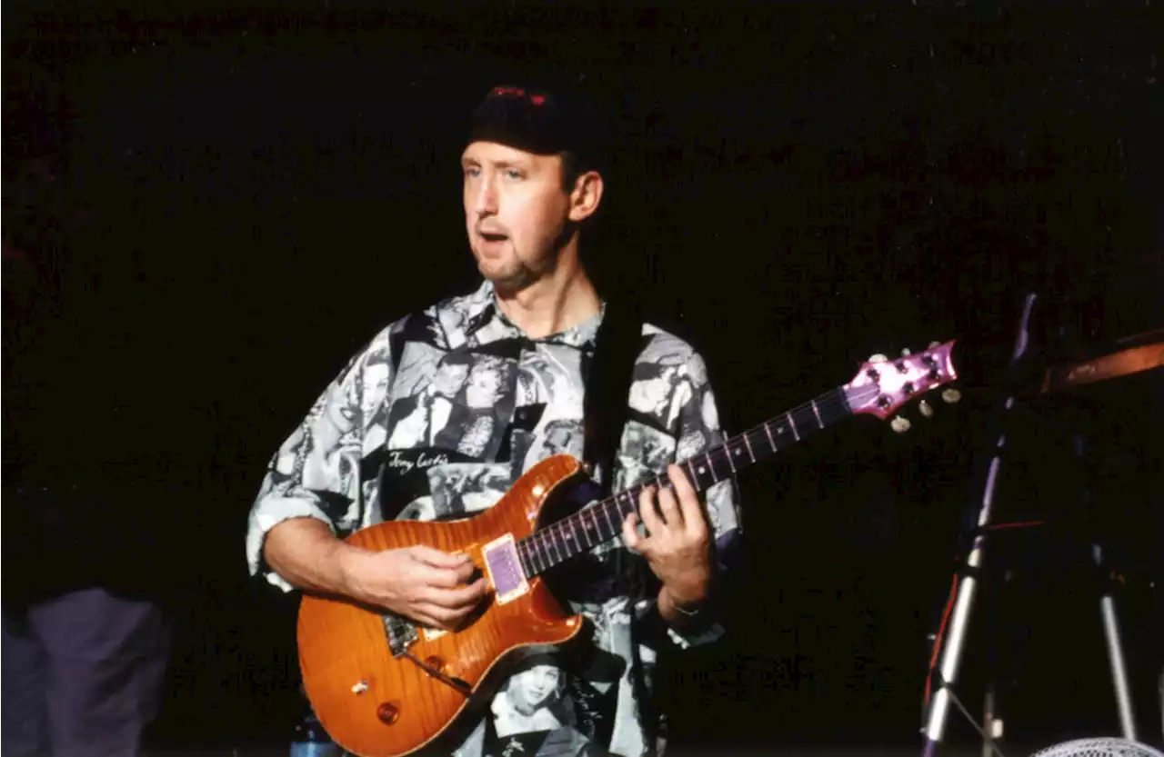 Ian Bairnson, Guitarist for Alan Parsons Project and Kate Bush, Dead at 69