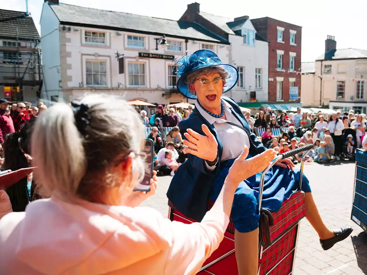 Oswestry shoppers get a ringside seat as the circus comes to town