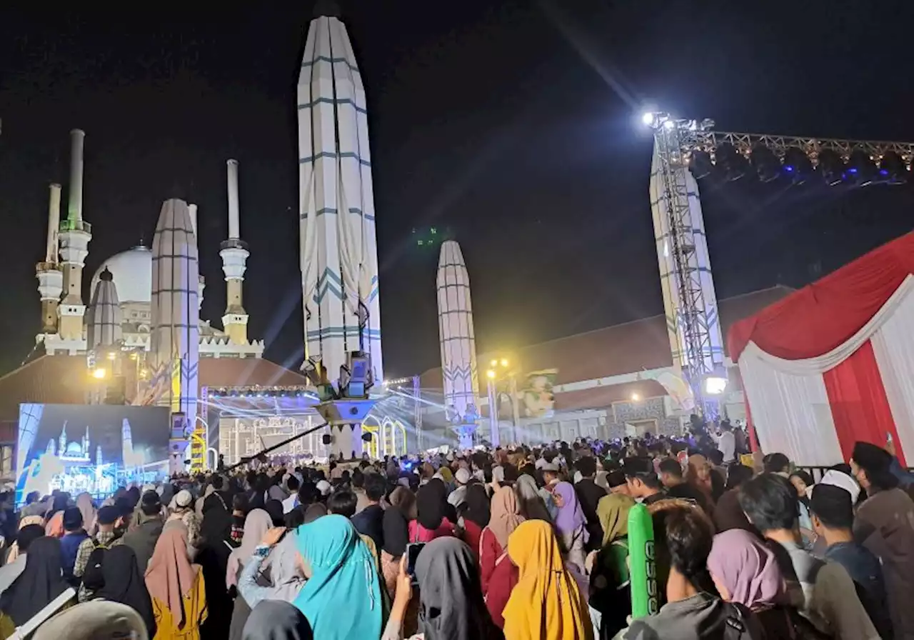 Ribuan Orang Padati Tabligh Akbar Ramadan di Masjid Agung Jawa Tengah