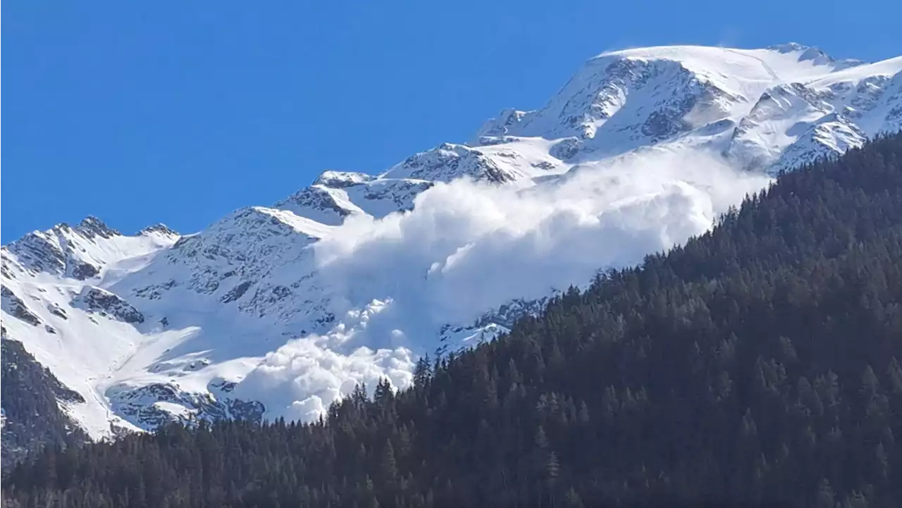 Four dead and nine others injured in 'extensive' avalanche in French Alps