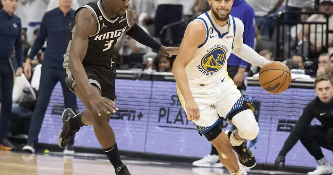 Curry scores playoff career-high 50 as Warriors down Kings