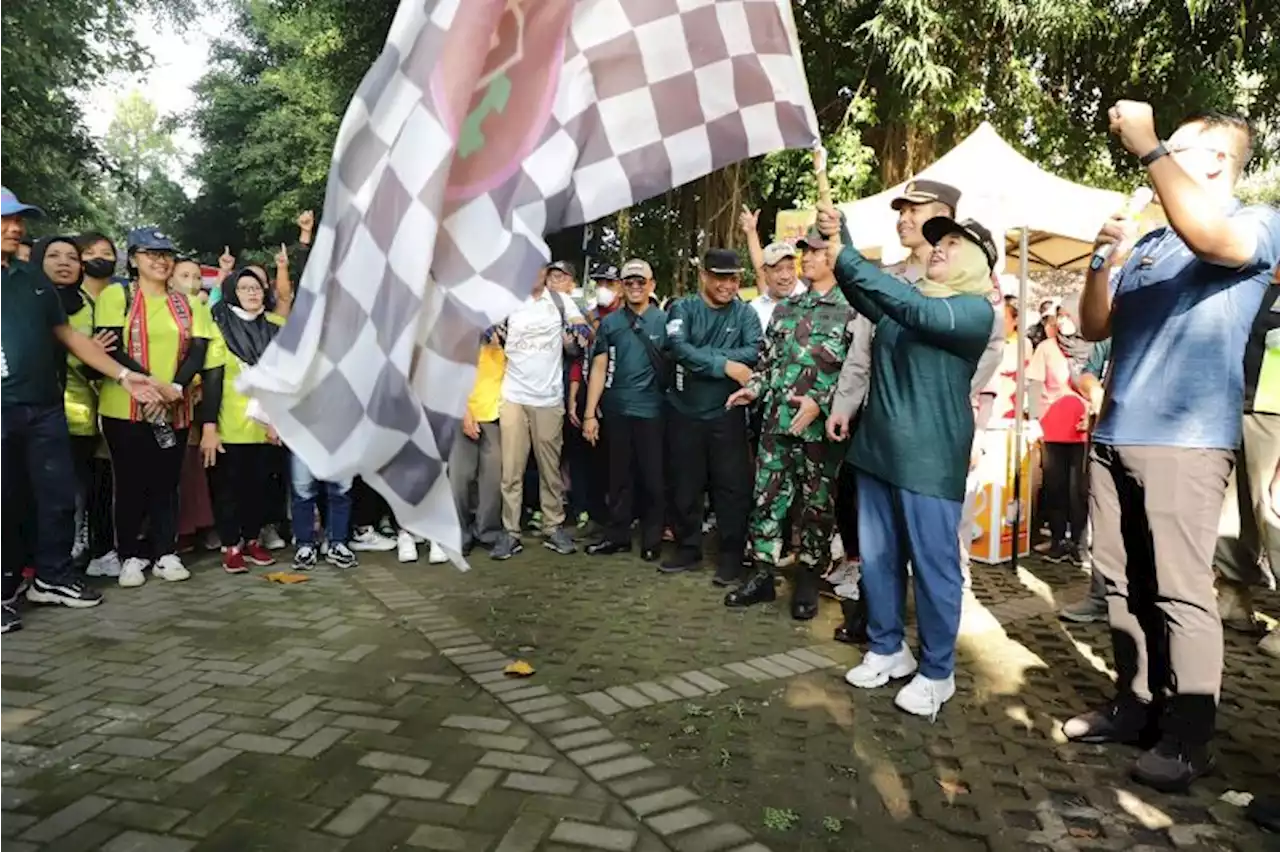 Ribuan buruh di Sleman ikuti jalan sehat Hari Buruh Internasional