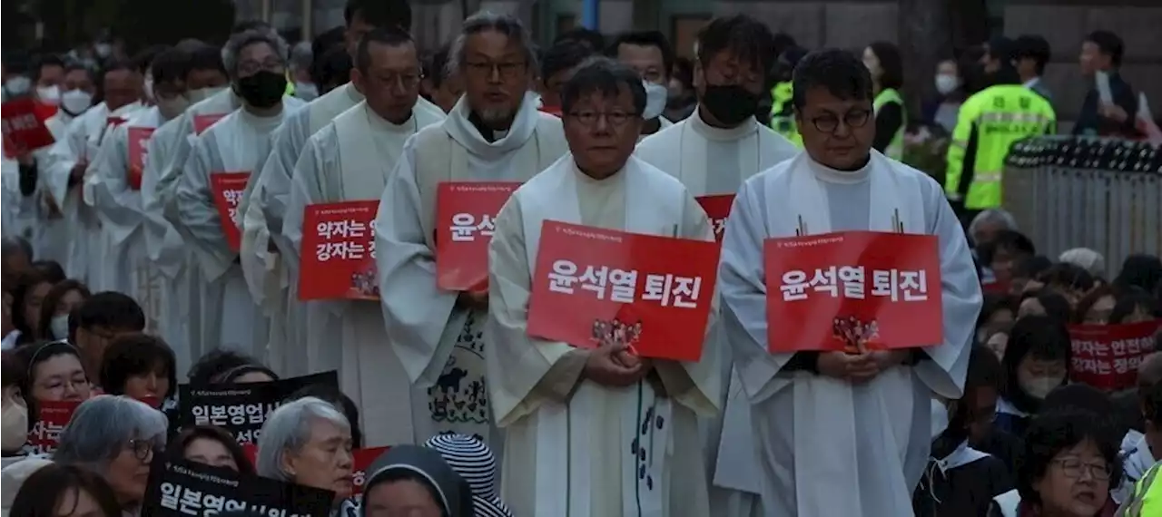 천주교 사제들 “윤석열, 미국에 이익 다 주고 빌어먹어” 시국미사