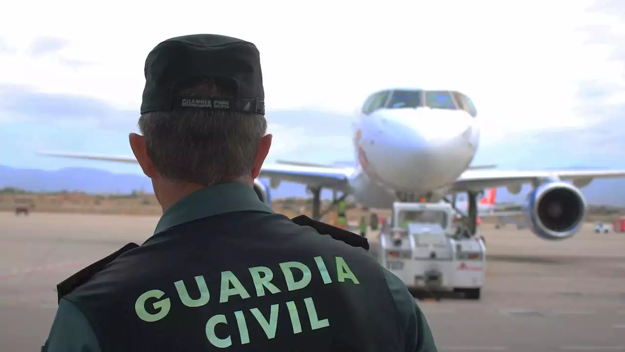 El Supremo avala suspender cinco meses a un guardia civil que trabajaba para una aerolínea privada sin permiso