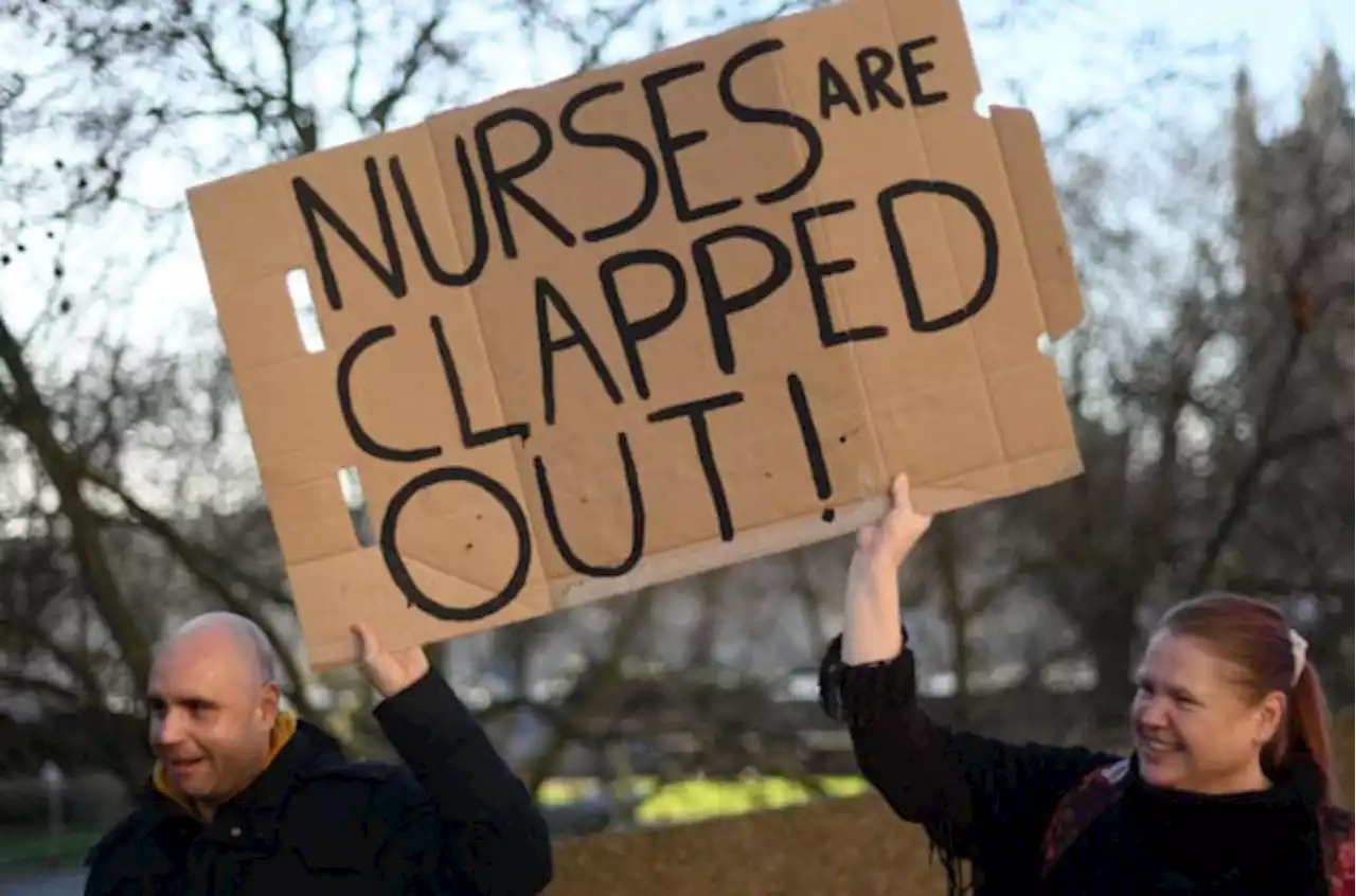 Nurses in England walk out as dispute intensifies