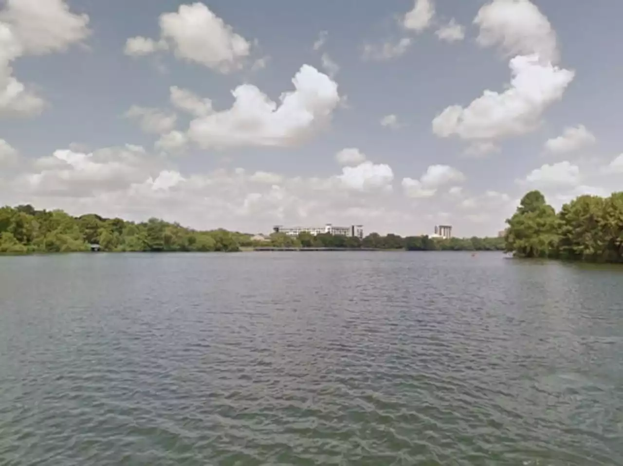 Austin police investigating after car found submerged in Lady Bird Lake