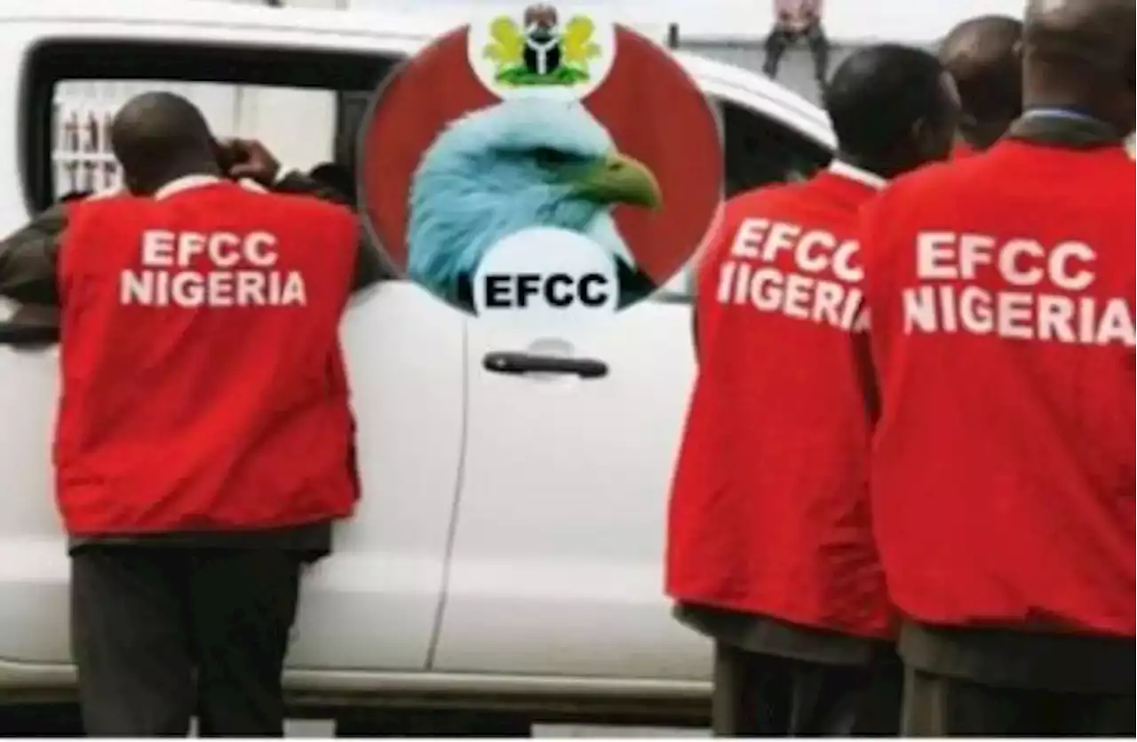 EFCC Raids Varsity Hostels, Arrests 19 Students For Internet Fraud