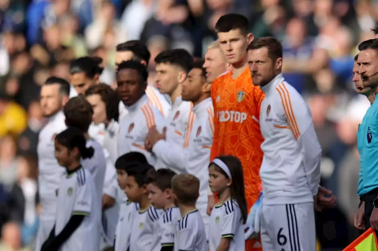 Leeds United players issue statement after viral video of young fan being ignored