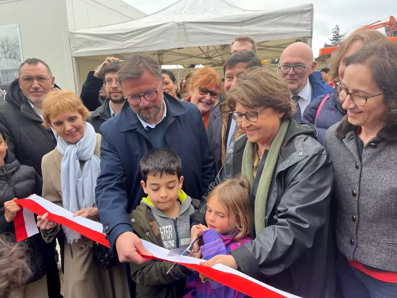 Martine Aubry inaugure la ferme urbaine et les jardins partagés de Concorde à Lille