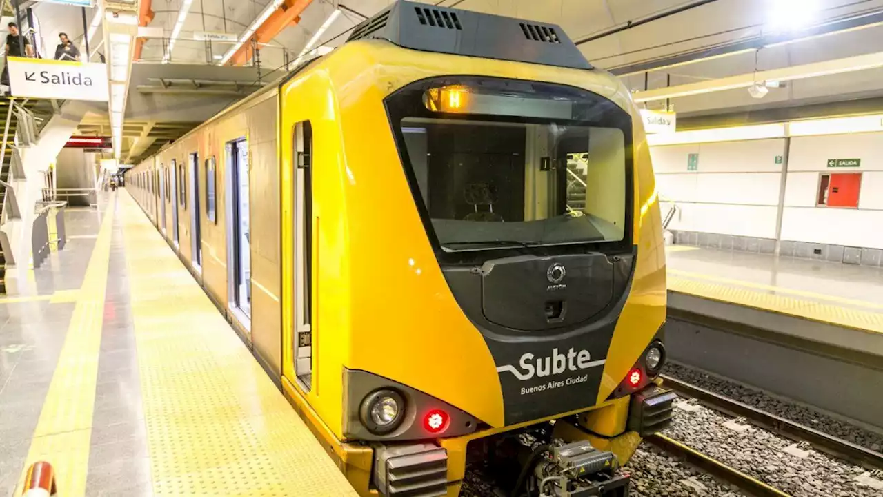 Amenaza de paro en el subte por violento robo a una boletería