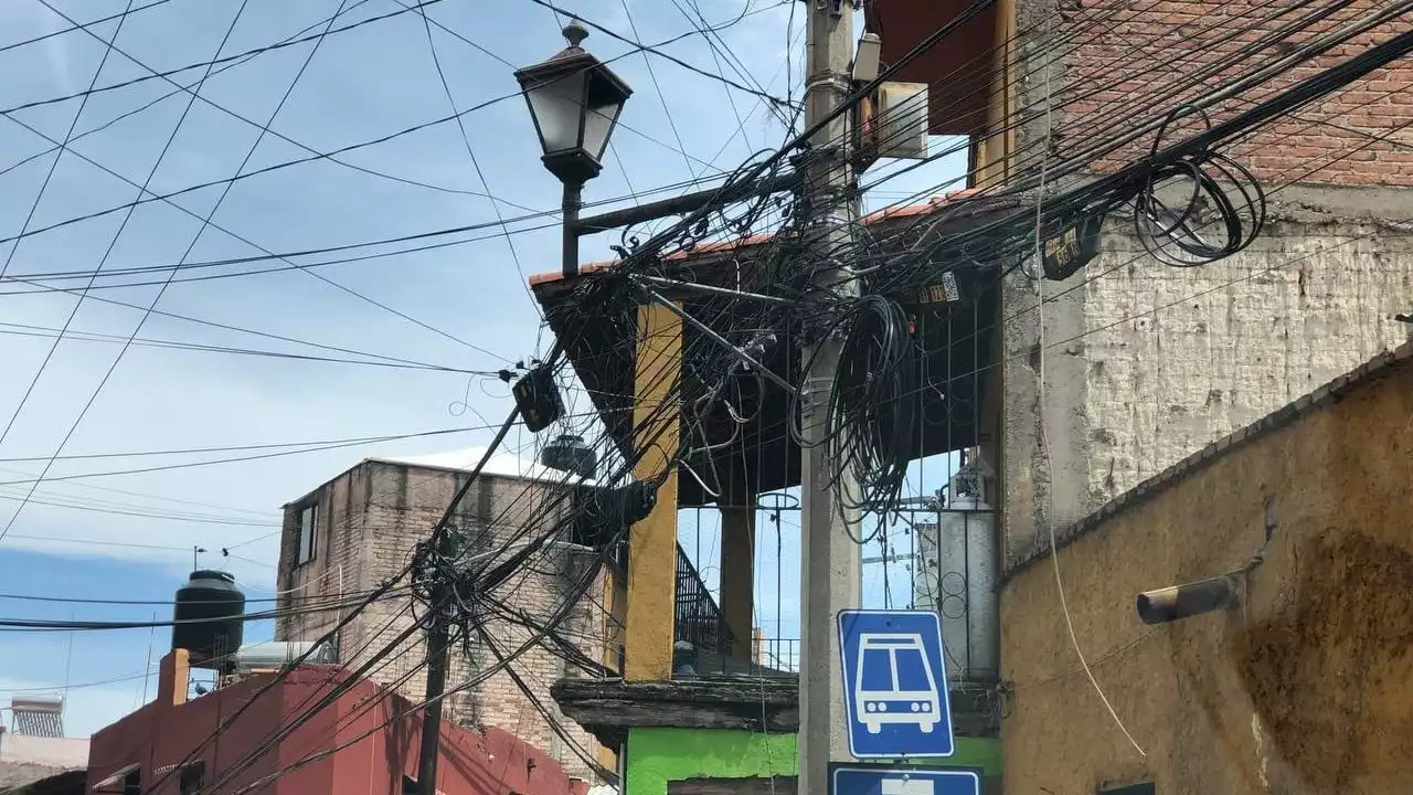 Plaga de cables en Guanajuato invade calles por irresponsabilidad de empresas: PC