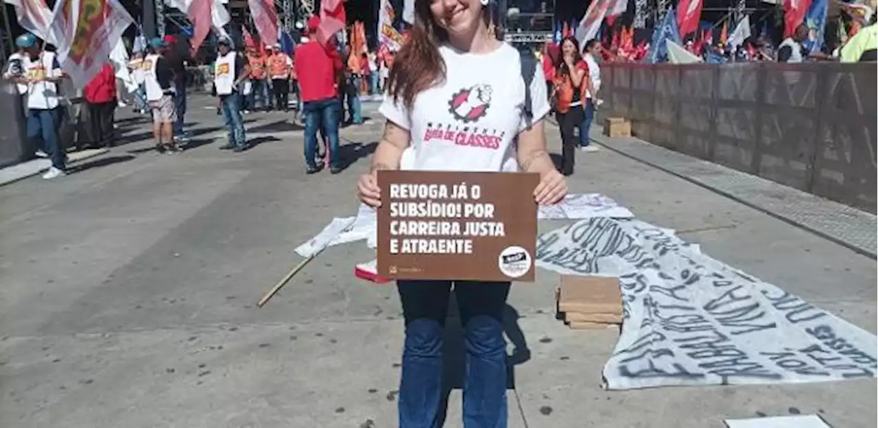 Sob sol forte, trabalhadores aguardam Lula em SP: 'Bolsonaro gosta de rico'