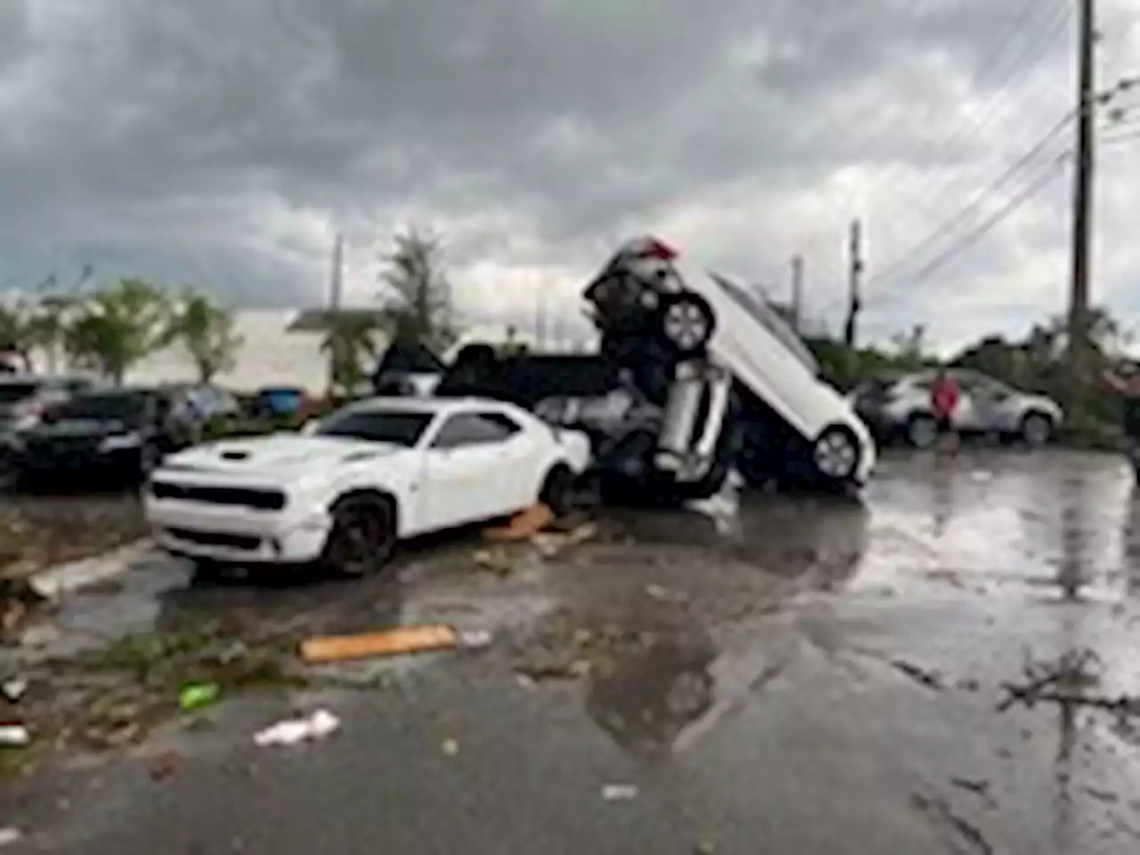 Tornado in South Florida flips cars, causes widespread damage