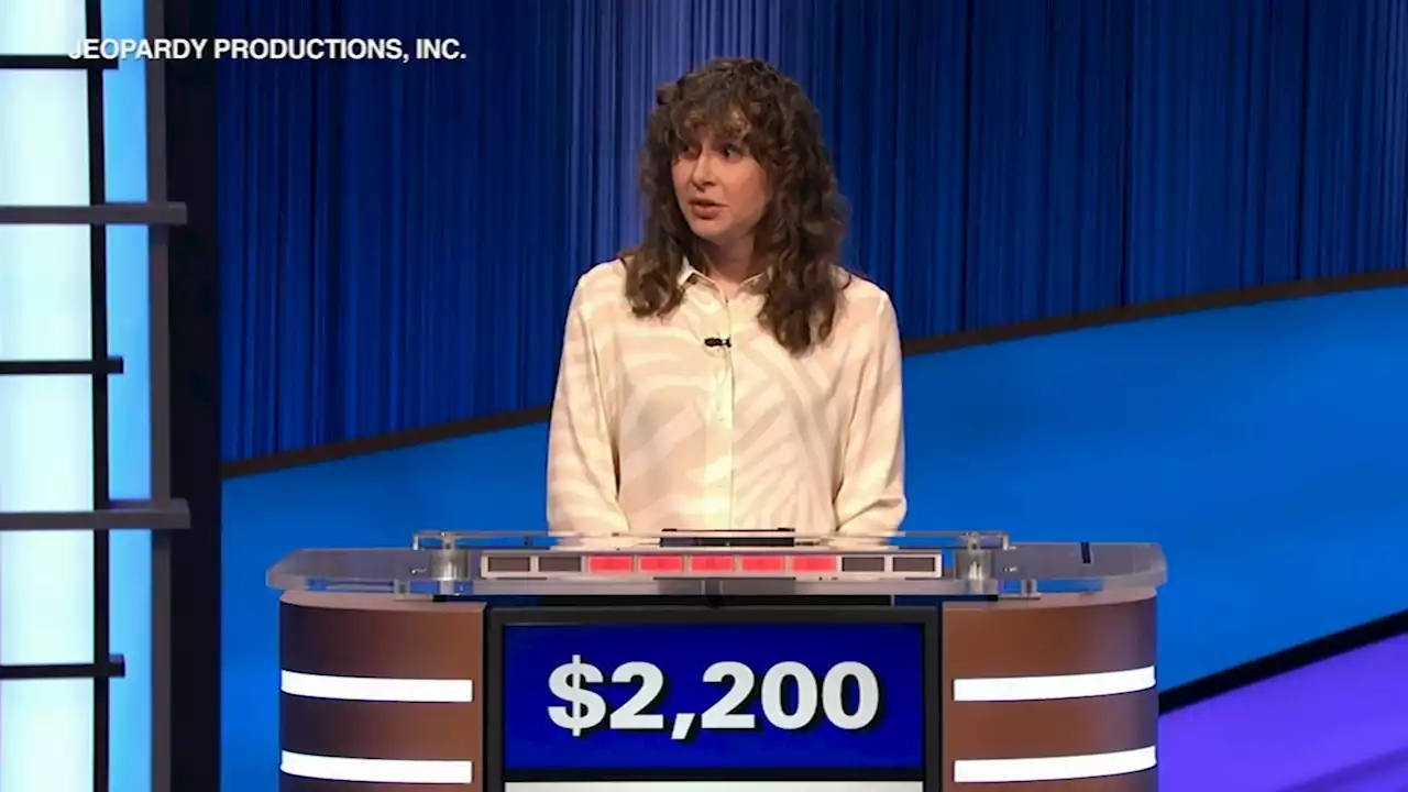 Chicago resident Hannah Wilson competes on 'Jeopardy!' Wednesday