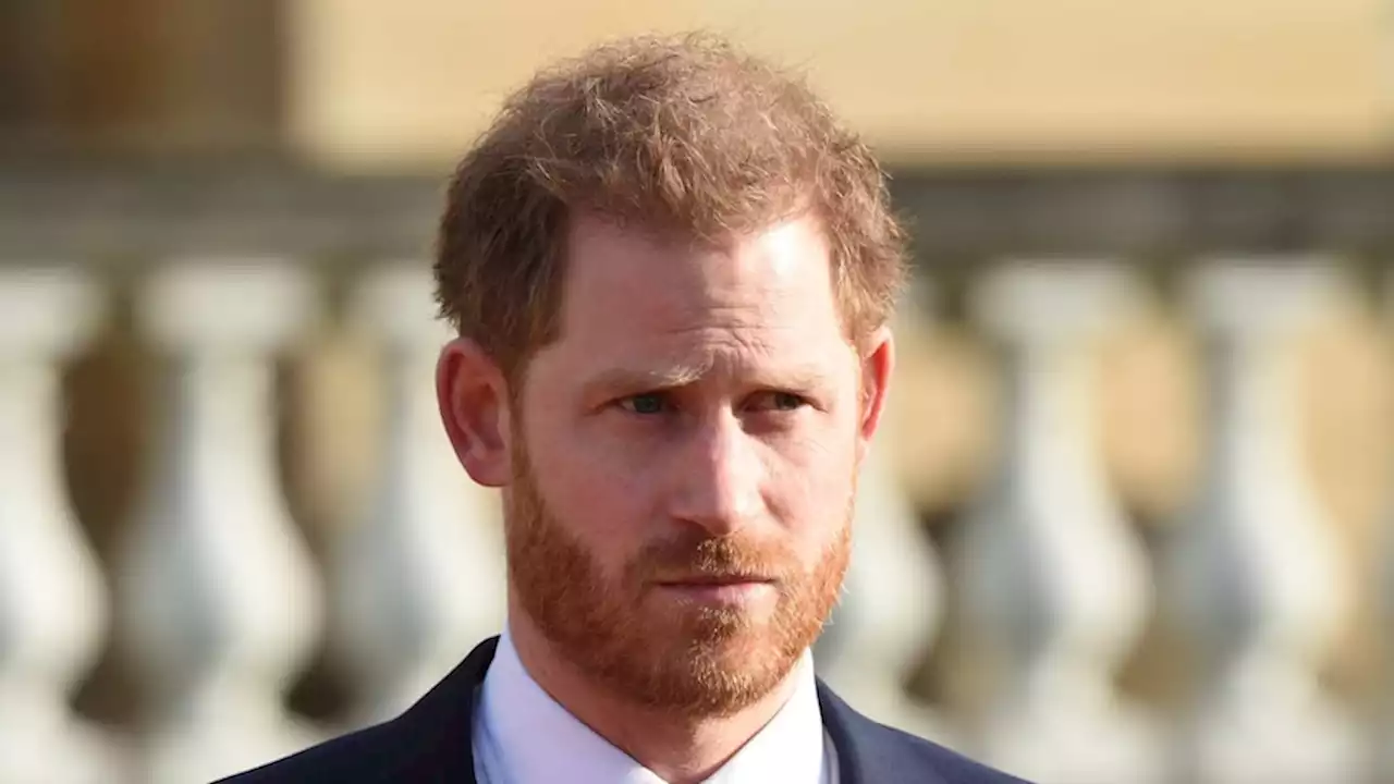 Daily Mirror apologises to Prince Harry at start of phone-hacking trial