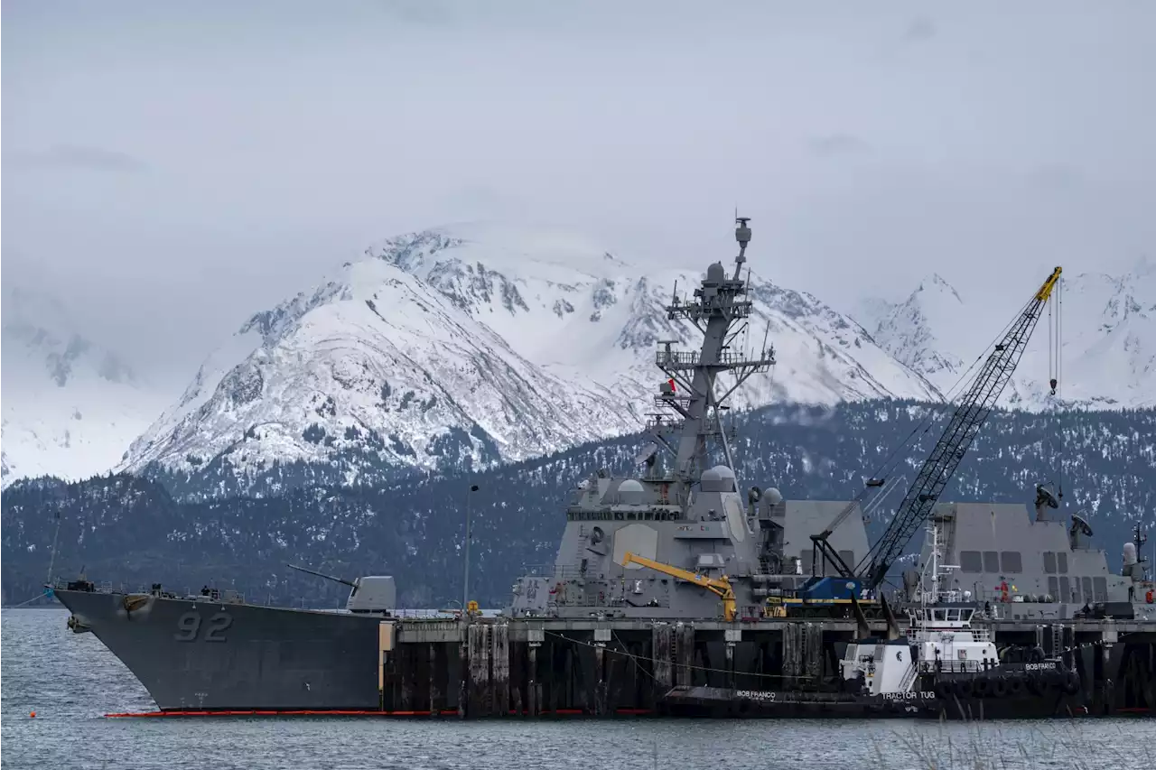 Navy warship USS Momsen makes surprise visit to Homer