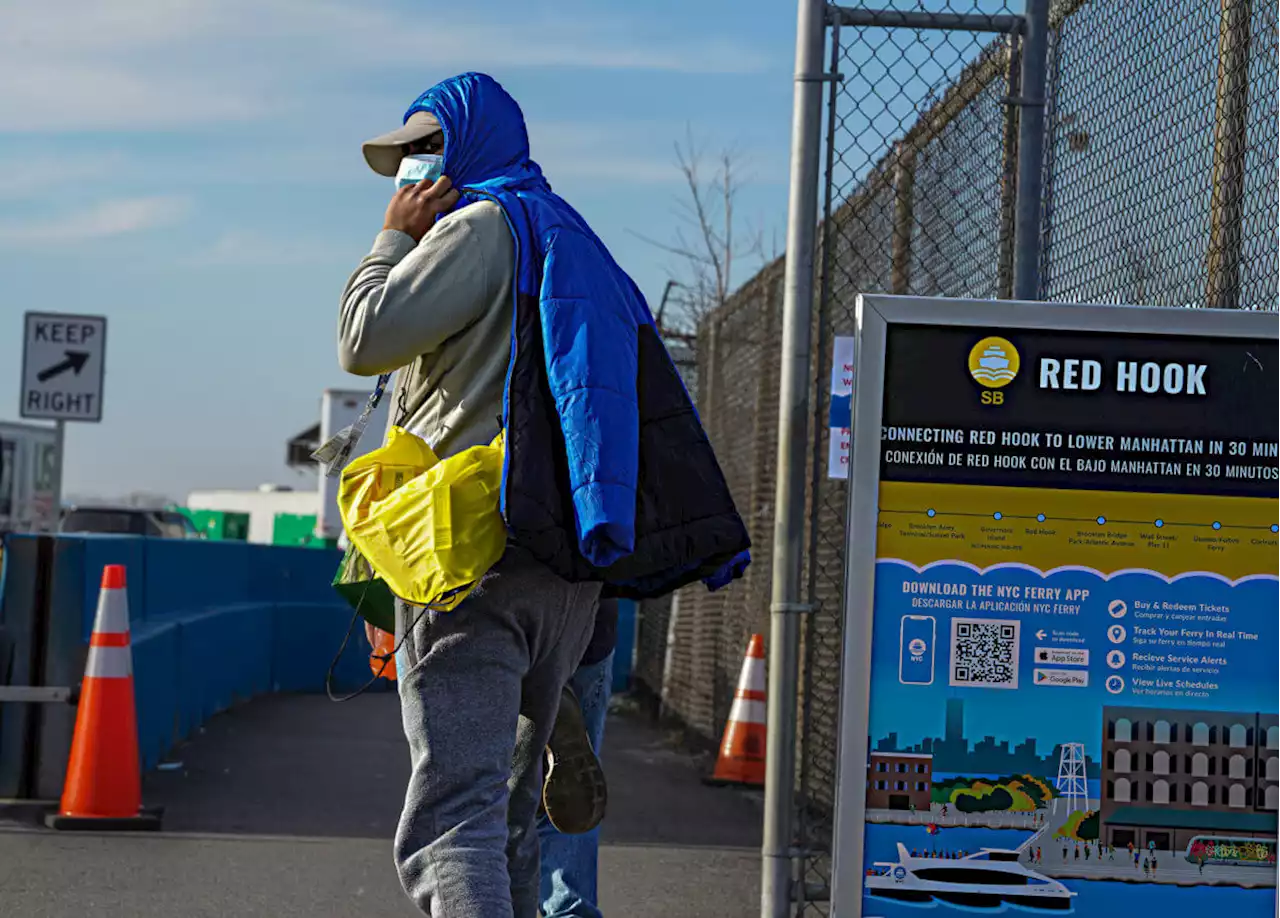 Hochul inks executive order boosting resources to NYC ahead of anticipated migrant surge | amNewYork