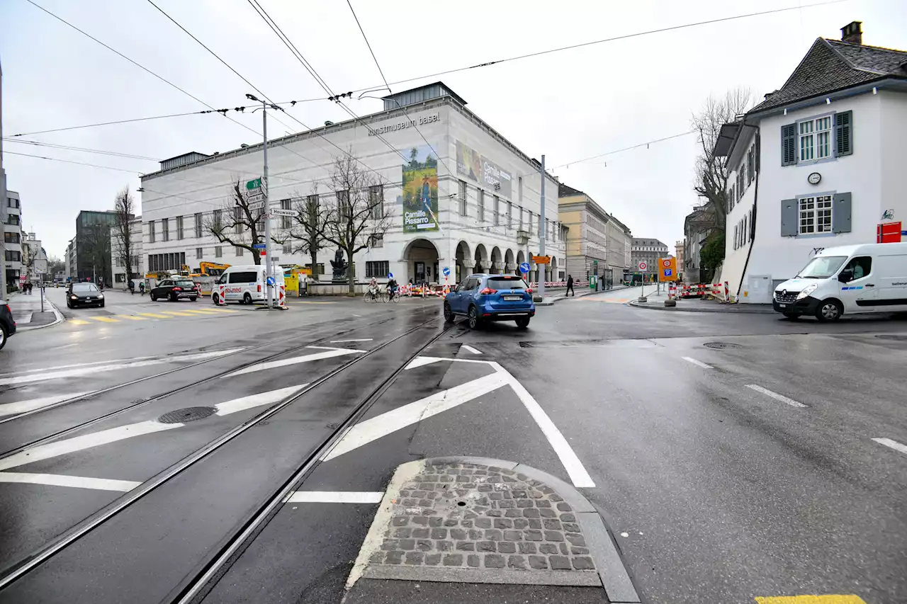 Neue Verkehrsführung – Autos dürfen künftig nicht mehr über den Bankverein fahren