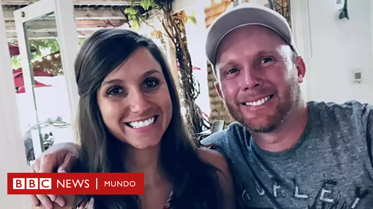 La mujer que escribió un libro sobre la muerte de su esposo a la que acaban de acusar de haberlo asesinado - BBC News Mundo