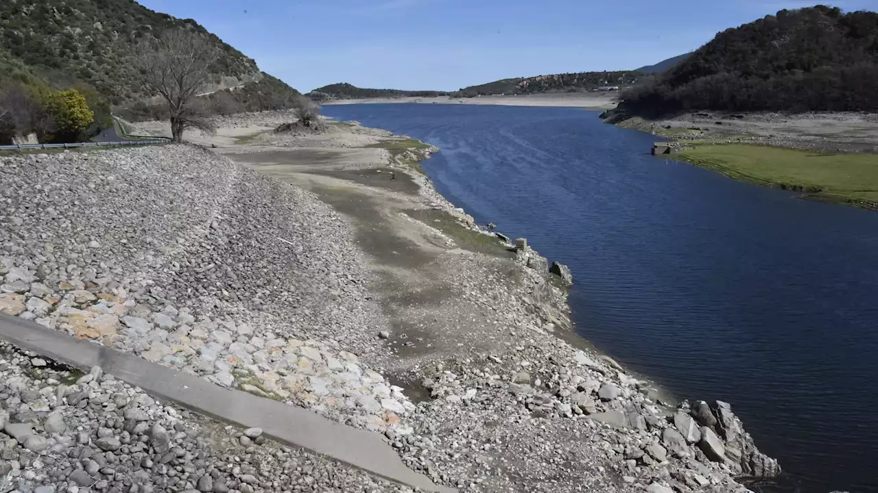 Sécheresse: qui contrôle le respect des restrictions d'eau imposées dans certains départements?